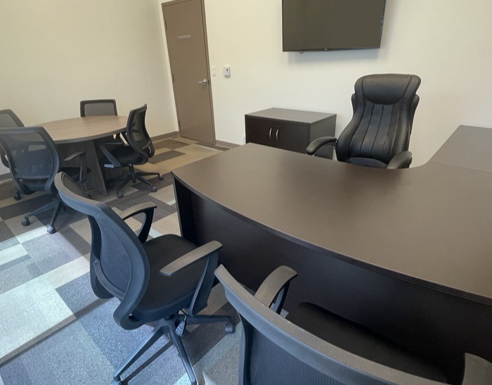 Office Available On Floor 1 of The EYE For Business Center, Located at 100-105 Fort Whyte Way, Oak Bluff, Manitoba R4G 0B1, Office #22